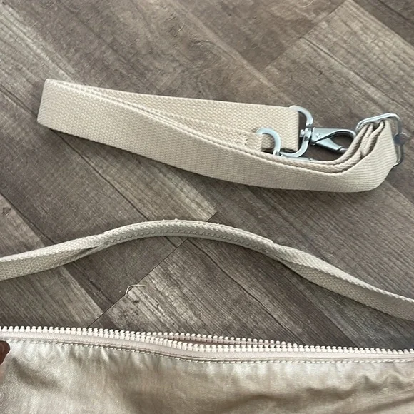 KIPLING Archie Metallic Handbag Crossbody purse Spicy Gold - Picture 13 of 14